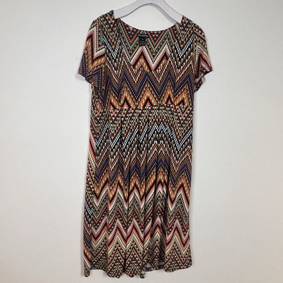 Nina Leonard Chevron Print Dress Size 16 Stretch Knit Short Sleeve Boho - Picture 2 of 7